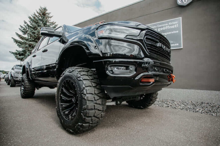 RAM 1500 Classic Tuning AK US Truck Customs